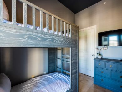 Bedroom - Bunk beds